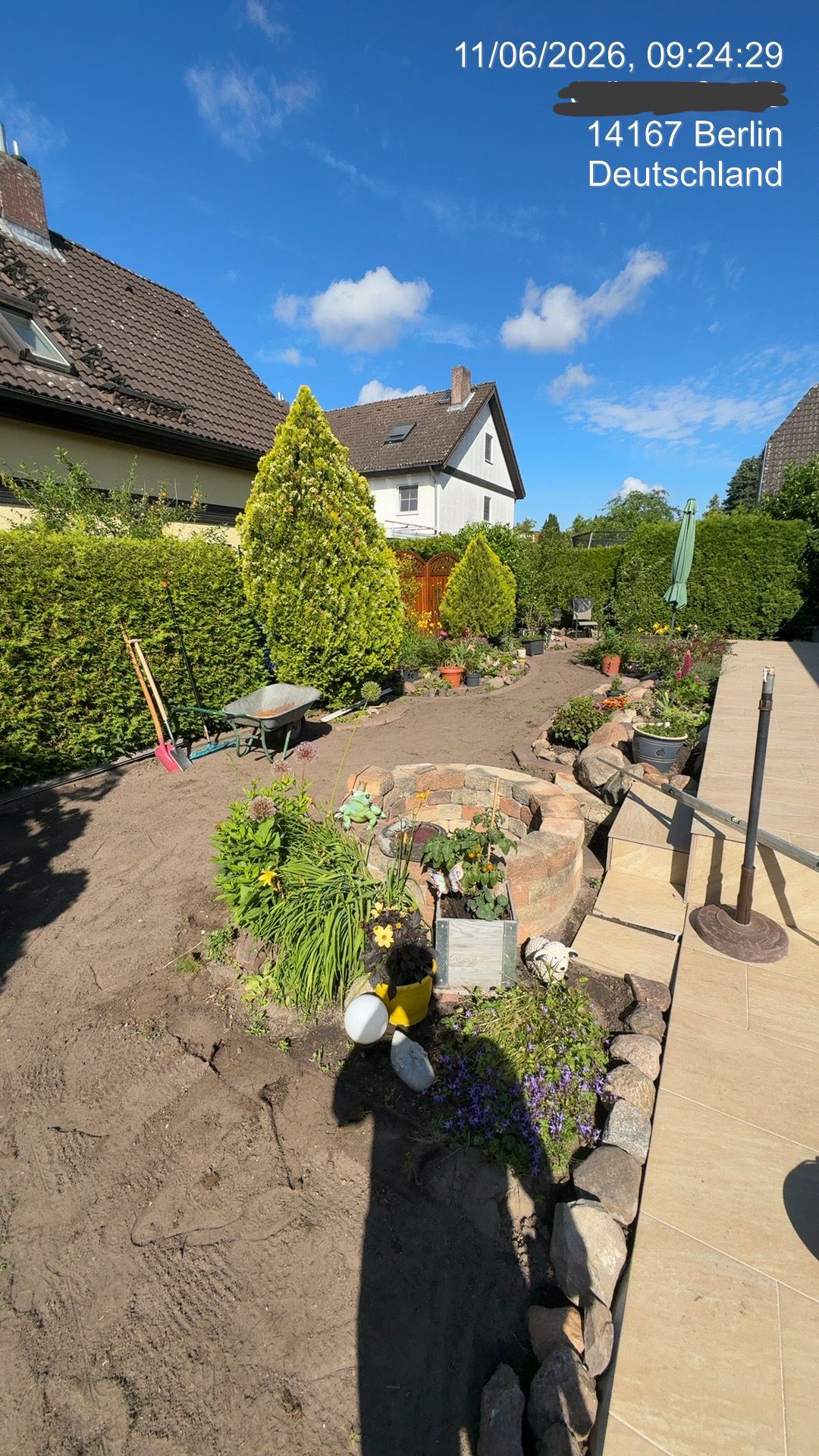 Begradigte Fläche, vorbereitet für Rollrasen